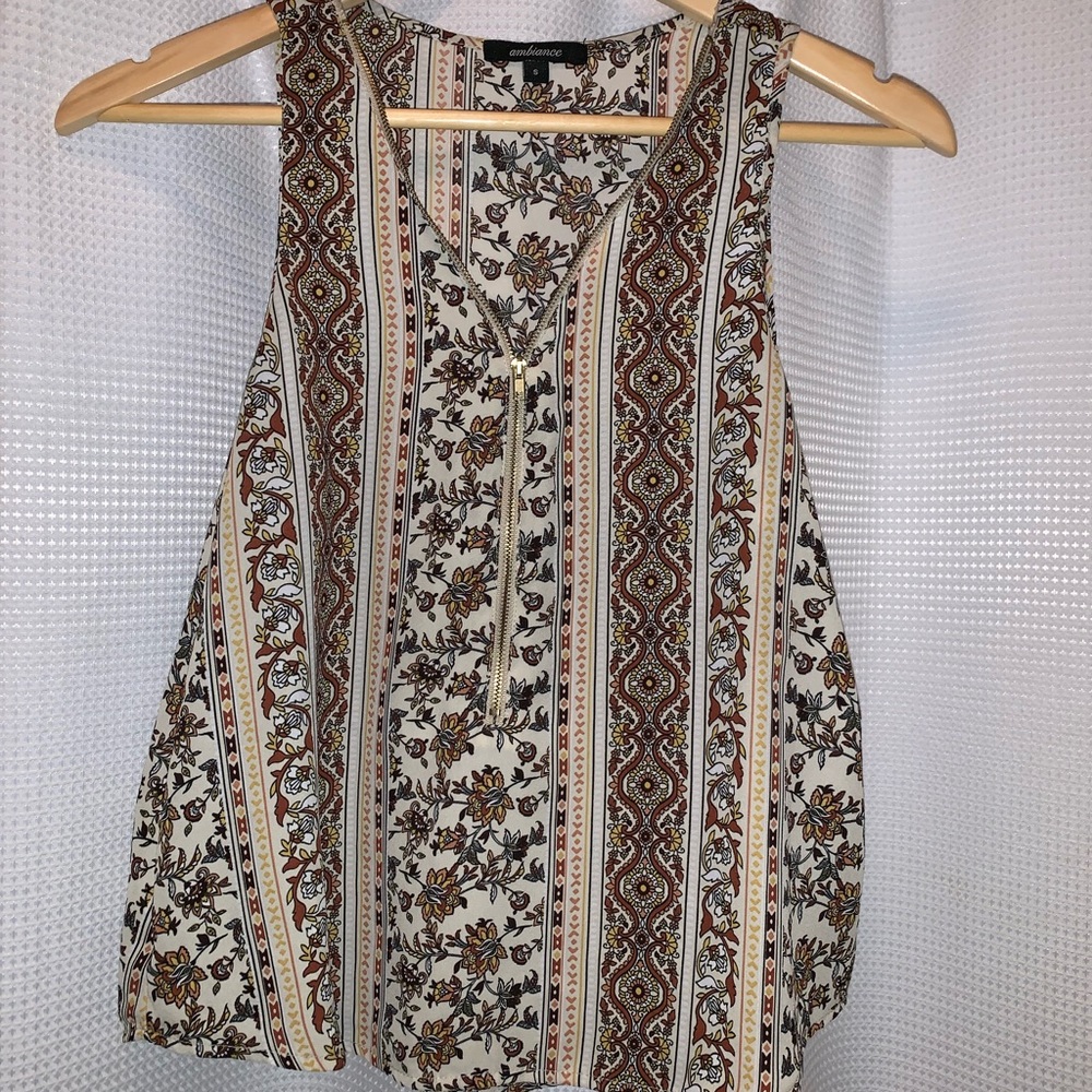 sleeveless top